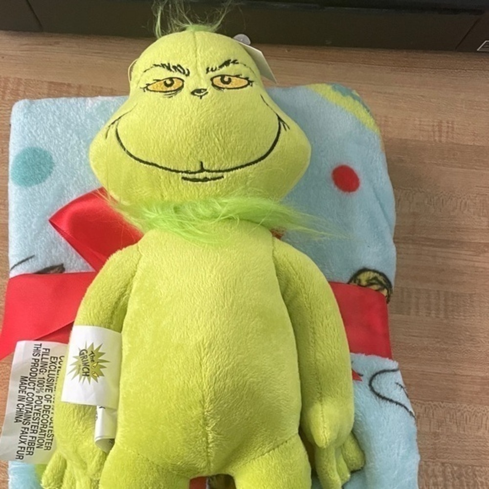 Bundle of Grinch AND Throw set